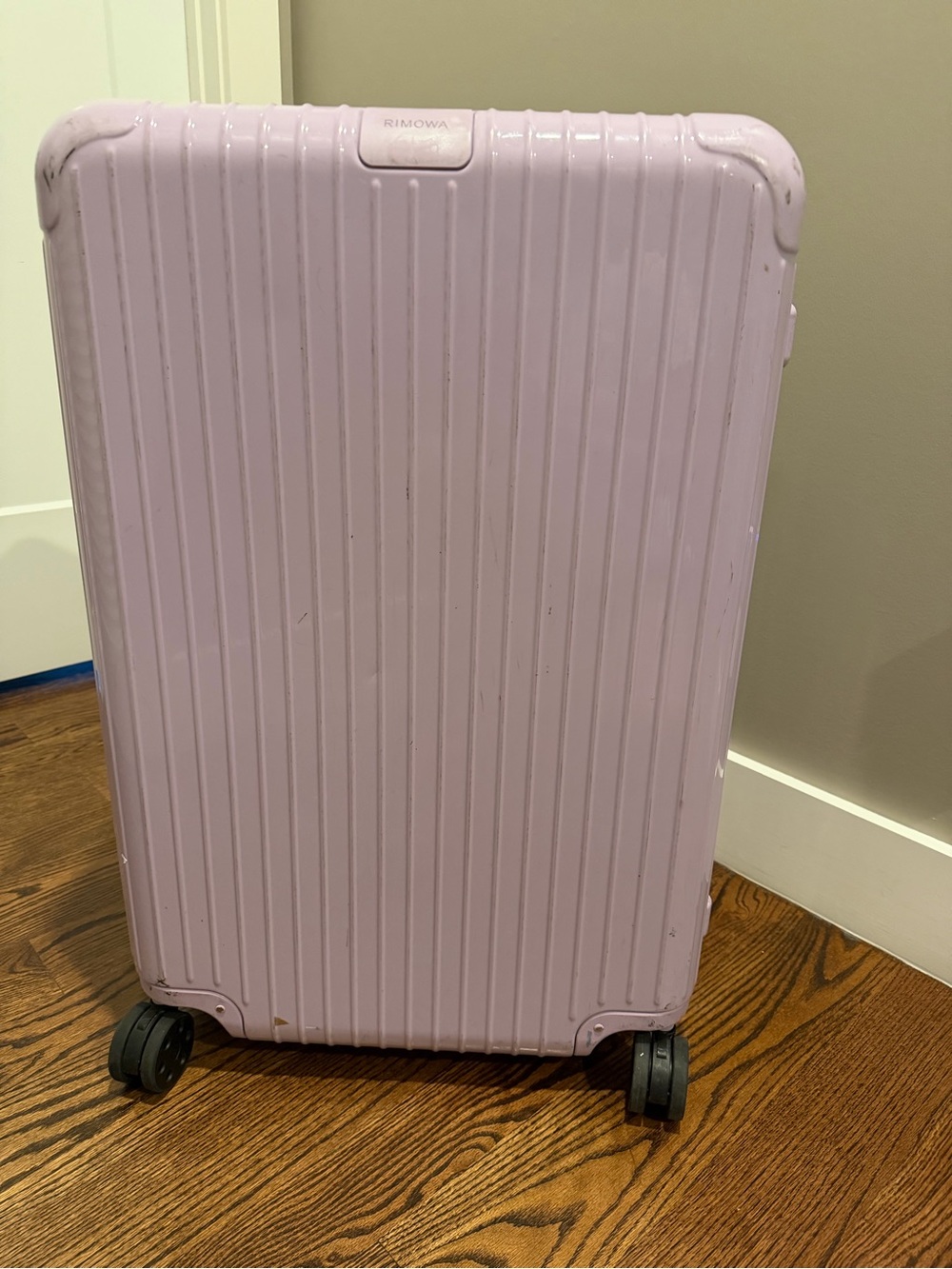 RIMOWA Light lilac essential check in L Spinner check-in luggage
